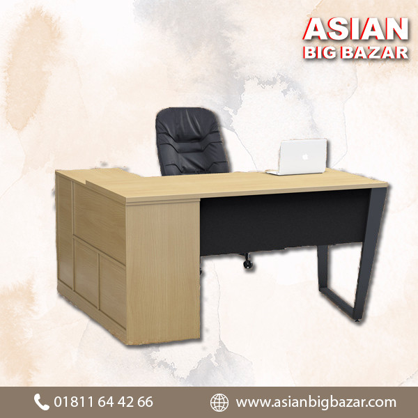 Executive Table ETO-125-1-1-33 - Sleek and Functional Design